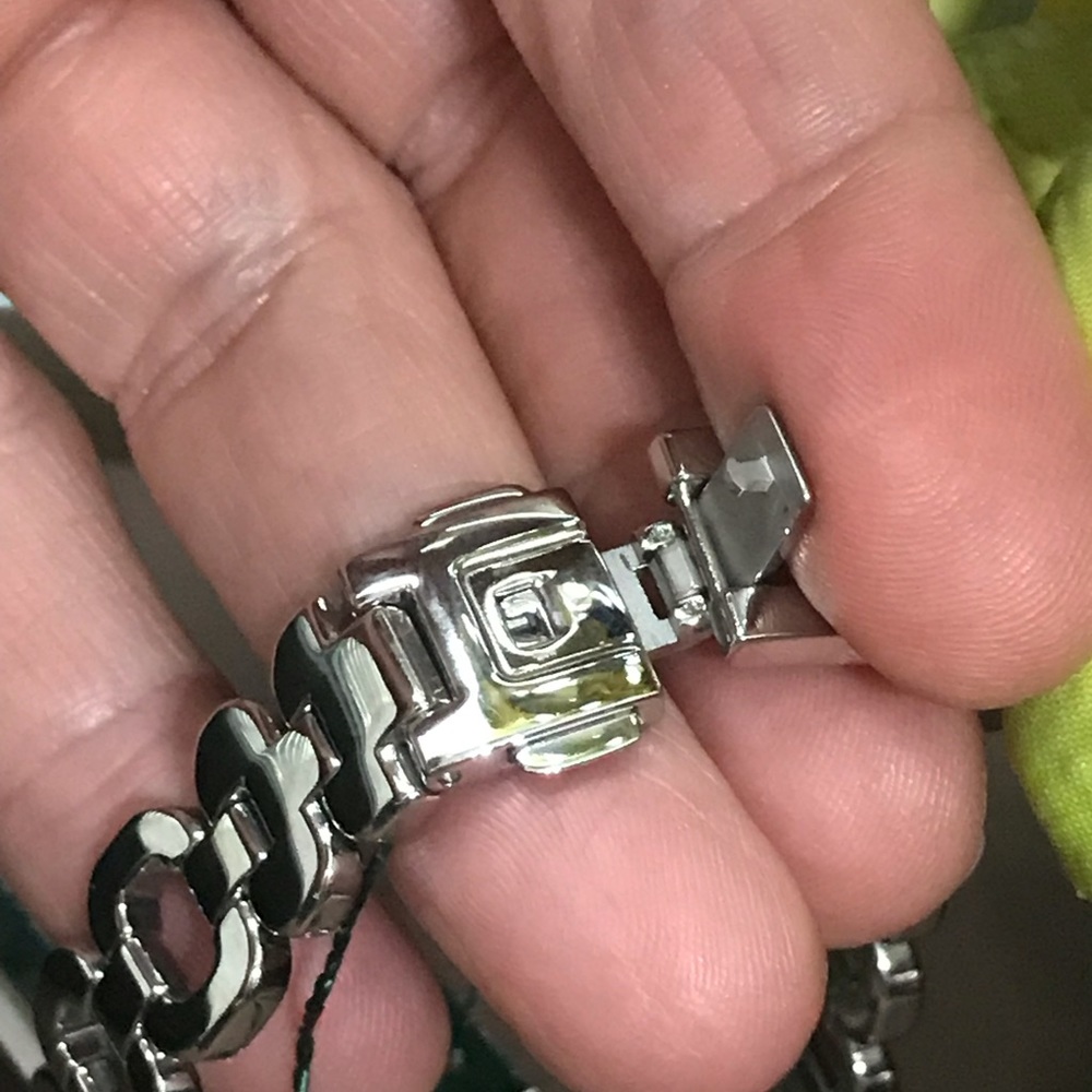 NWT Women’s Citizen Watch - Picture 8 of 8